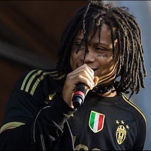 Meet your Posher, Lena